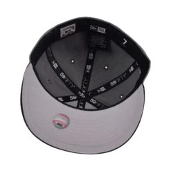 New Era New York Yankees World Series 1996 59Fifty Men's Fitted Hat Strom Black -RBD OUTLET 70756020 5