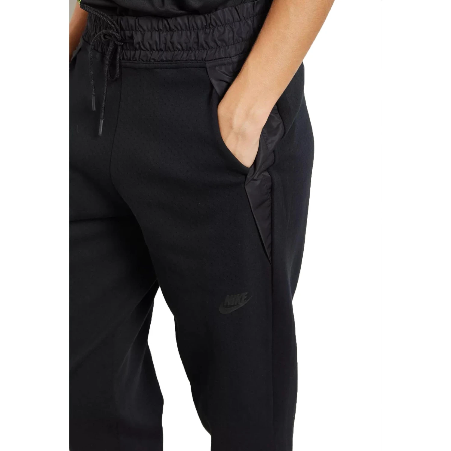 Nike Sportswear Tech Fleece Women's Crop Pants Black 3 Nike Sportswear Tech Fleece Women's Crop Pants Black - Image 3