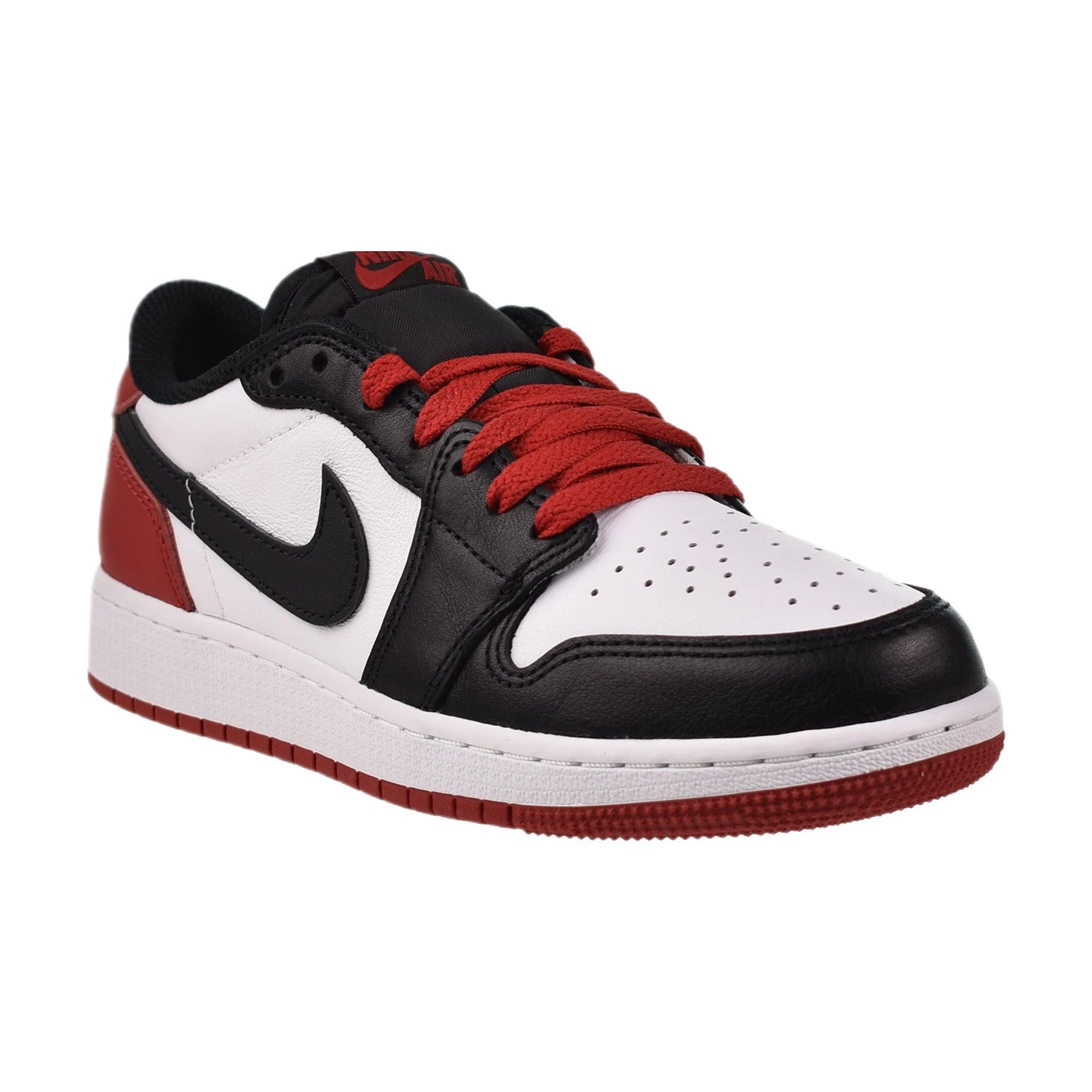 Air Jordan 1 Retro Low OG (GS) Big Kids' Shoes Black Toe 2 Air Jordan 1 Retro Low OG (GS) Big Kids' Shoes Black Toe - Image 2