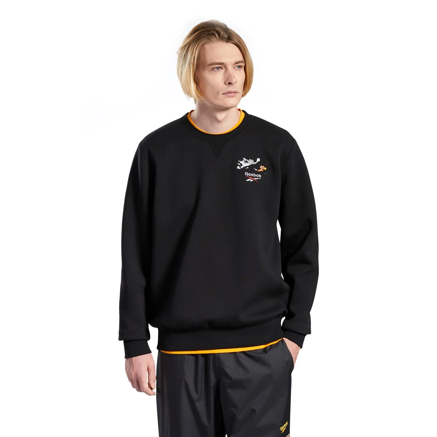 Reebok X Tom And Jerry Men's Crew Sweater Black 2 Reebok X Tom And Jerry Men's Crew Sweater Black - Image 2