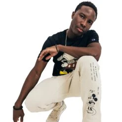 Champion Disney's Mickey & Friends Heritage, Posing Mickey Men's Tee Black 9 Champion Disney's Mickey & Friends Heritage, Posing Mickey Men's Tee Black -RBD OUTLET t1919g 592166003 5